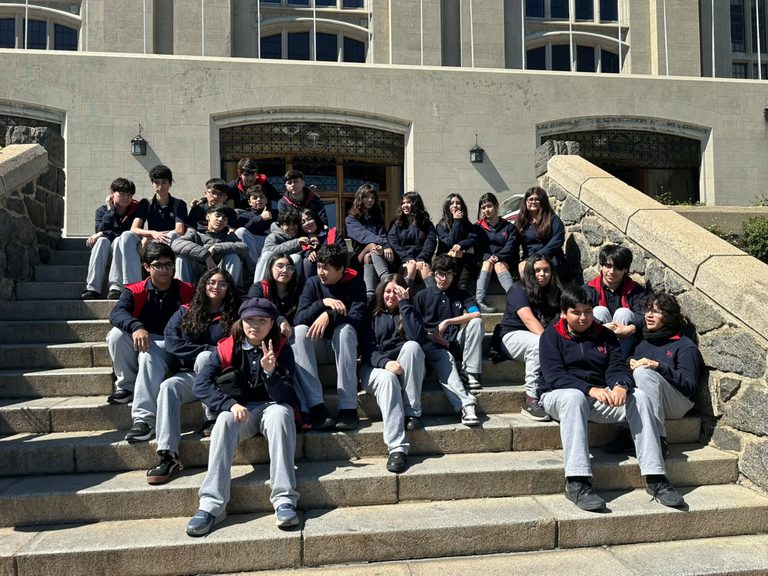 Estudiantes de Enseñanza Media participan en experiencias de laboratorio en la Universidad Técnica Federico Santa María